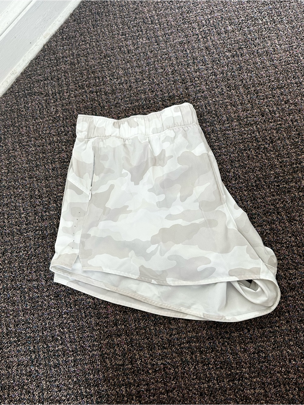 Old Navy Light Gray Camo Athletic Shorts